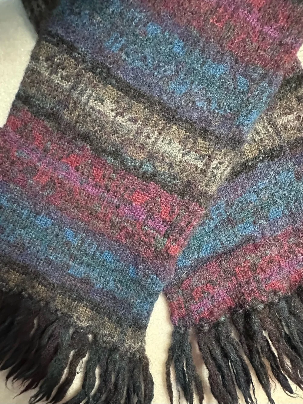 Vintage Boston Traders scarf 100% Wool Fringe Unisex Southwestern 56”x 7”
